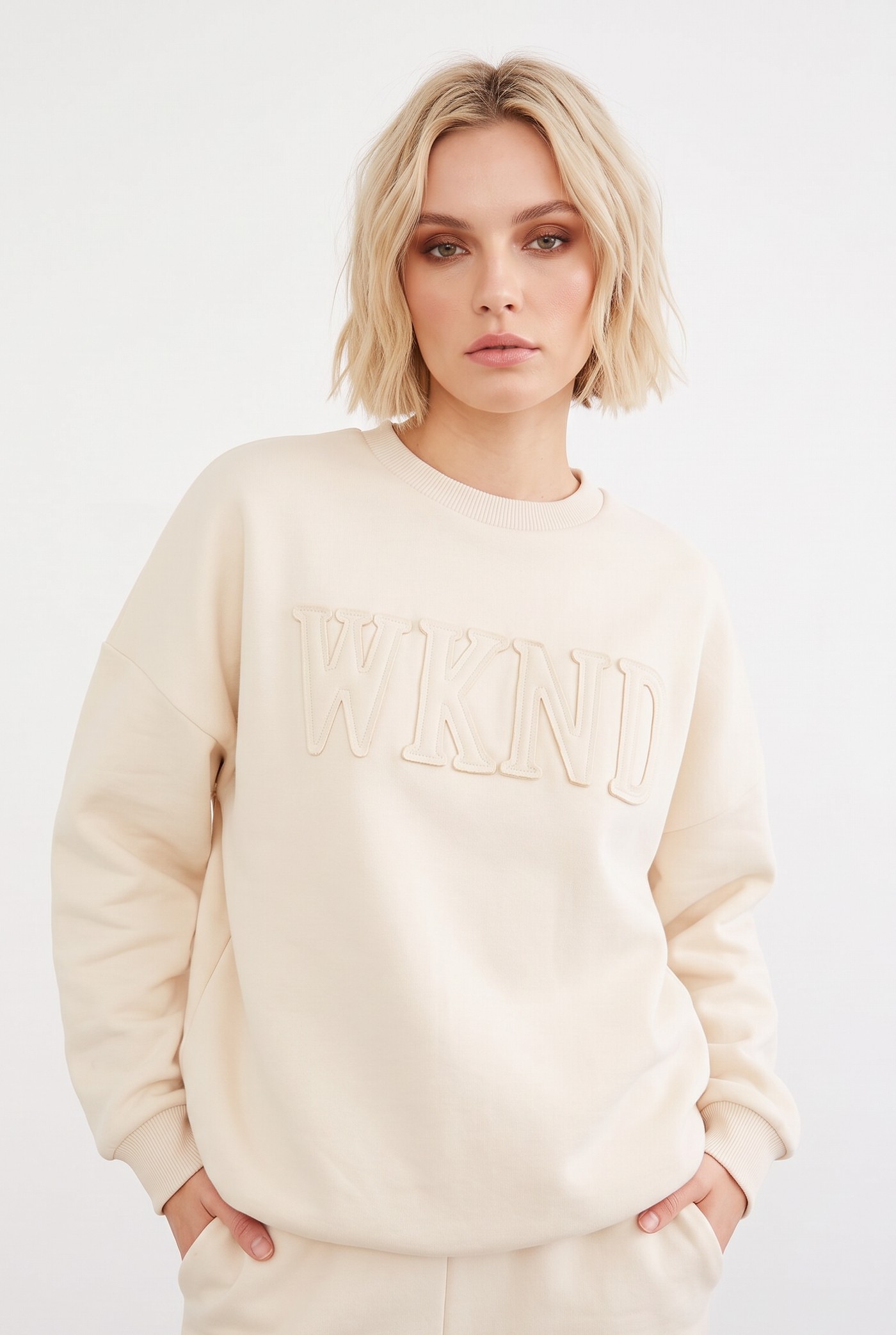 APPLIQUE OVERSIZED SWEAT